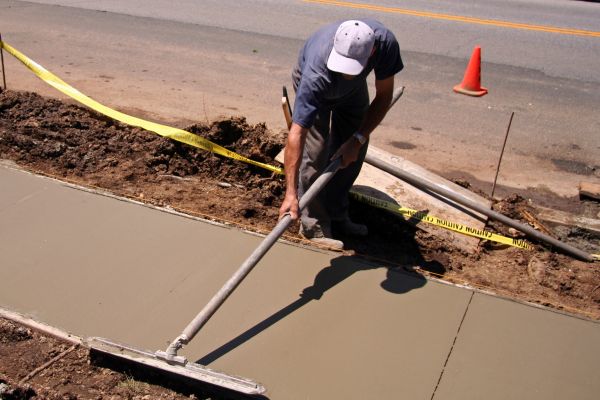 Cost of Sidewalk Building in Daphne