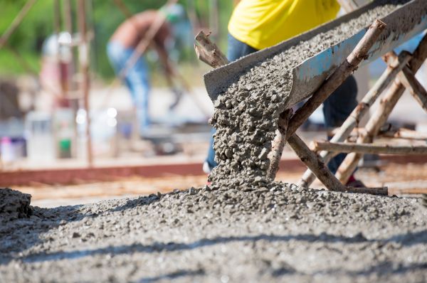 Backyard Concrete Pouring in Daphne