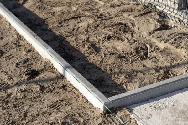 Footer Construction in Daphne