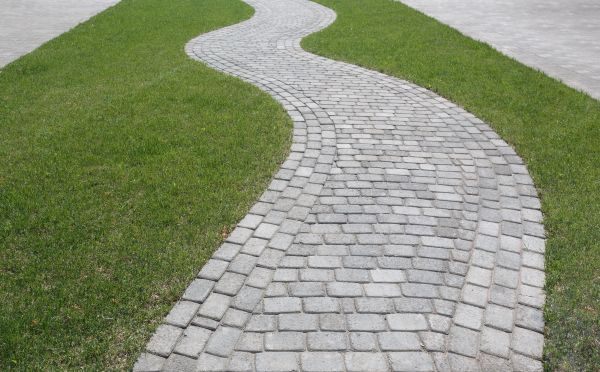 Cost of Walkway Paving in Daphne
