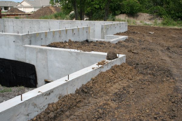 Foundation Wall Installation in Daphne