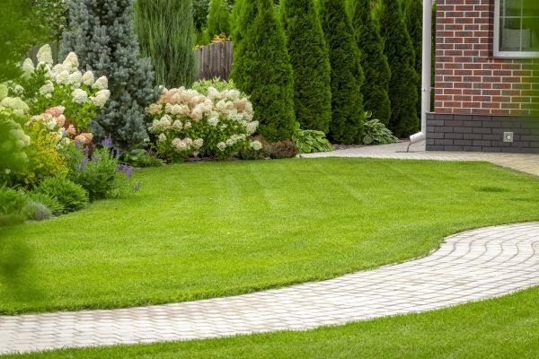 Cost of Landscape Walkway Installation in Daphne