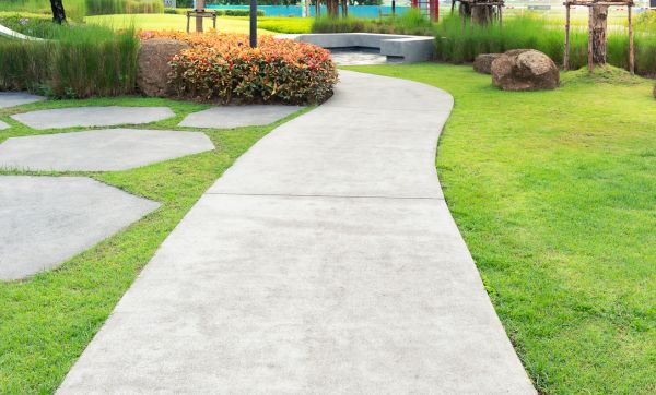 Cost of Concrete Sidewalk Installation in Daphne
